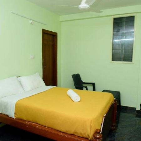 Lotus Inn Bangalore Extérieur photo
