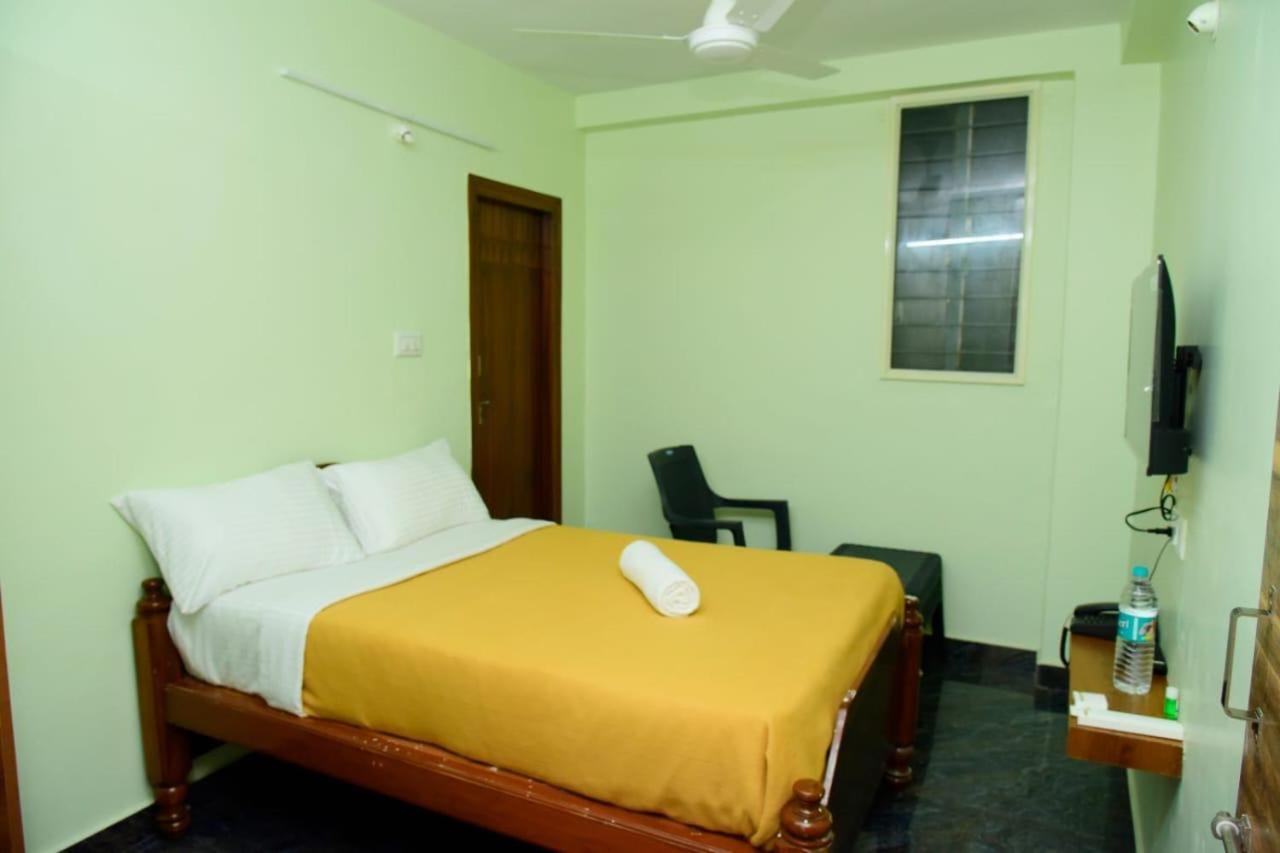 Lotus Inn Bangalore Extérieur photo